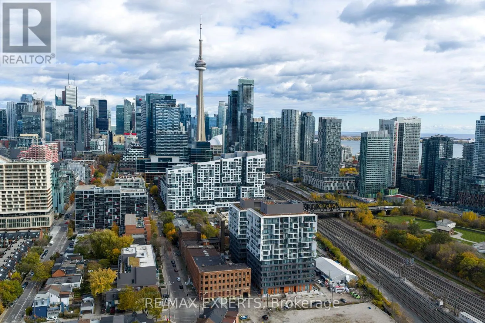 Apartment for rent: 818 - 9 Tecumseth Street E, Toronto, Ontario M5V 0S5