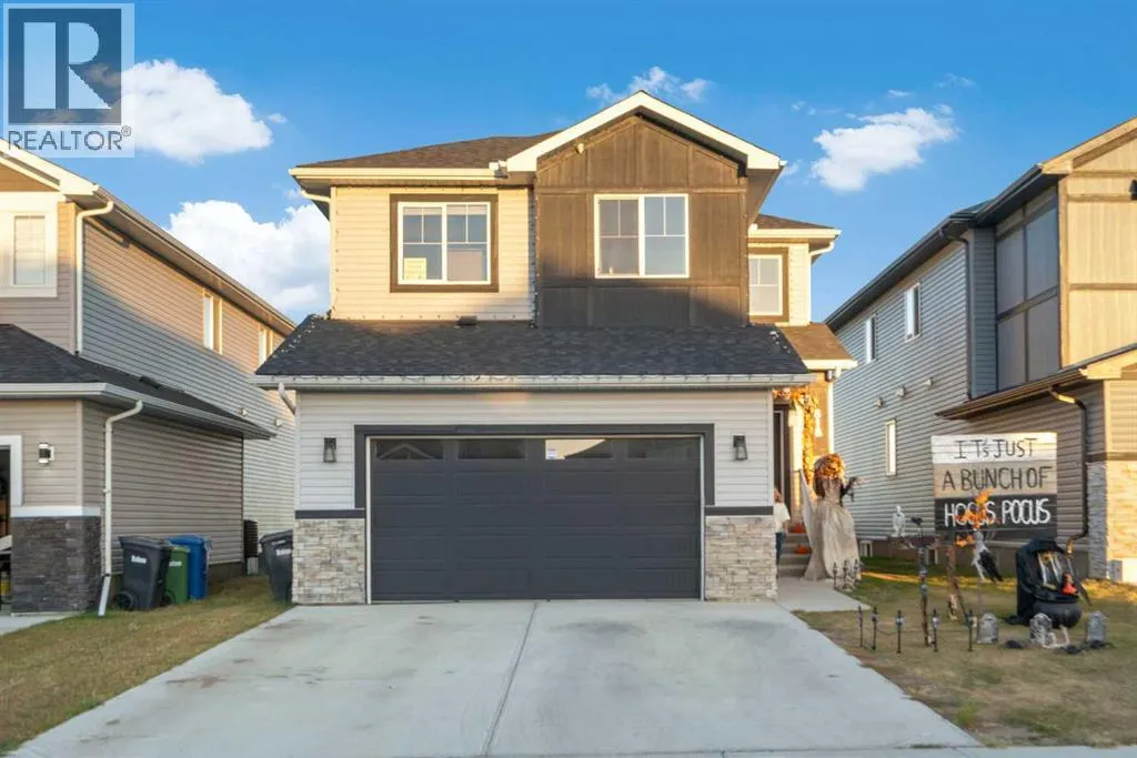 House for rent: 818 Edgefield Street, Strathmore, Alberta T1P 0H6