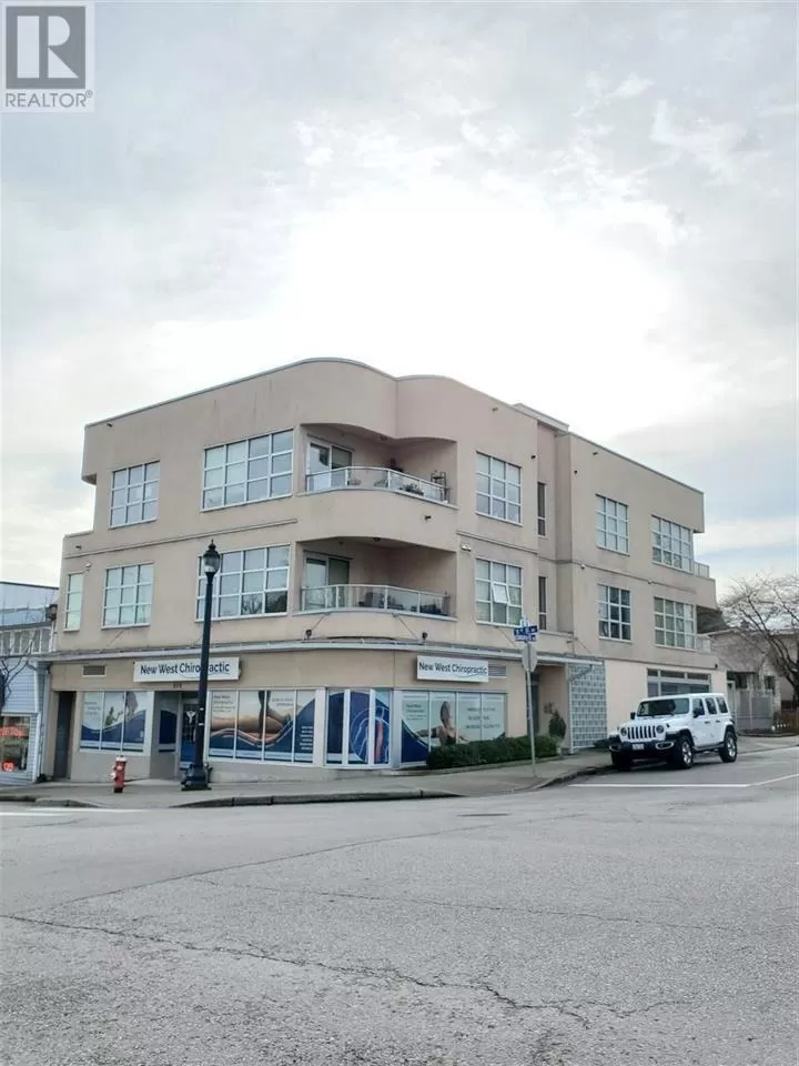 818 Twelfth Street, New Westminster, British Columbia V3M 4K1