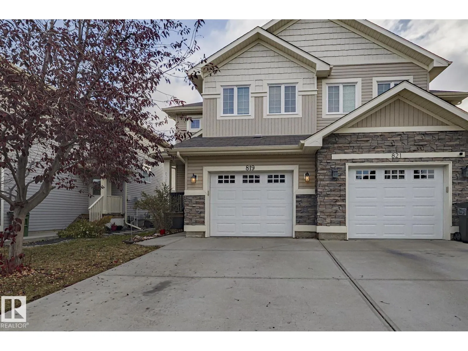 Duplex for rent: 819 172 St Sw, Edmonton, Alberta T6W 0M6