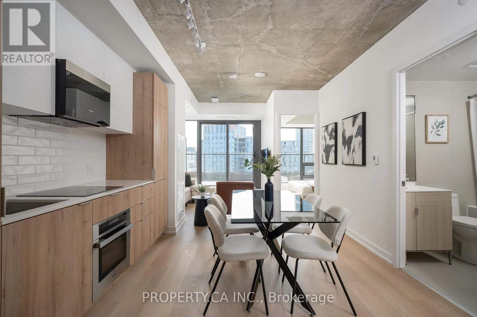 Apartment for rent: 819 - 28 Eastern Avenue, Toronto, Ontario M5A 0Y2