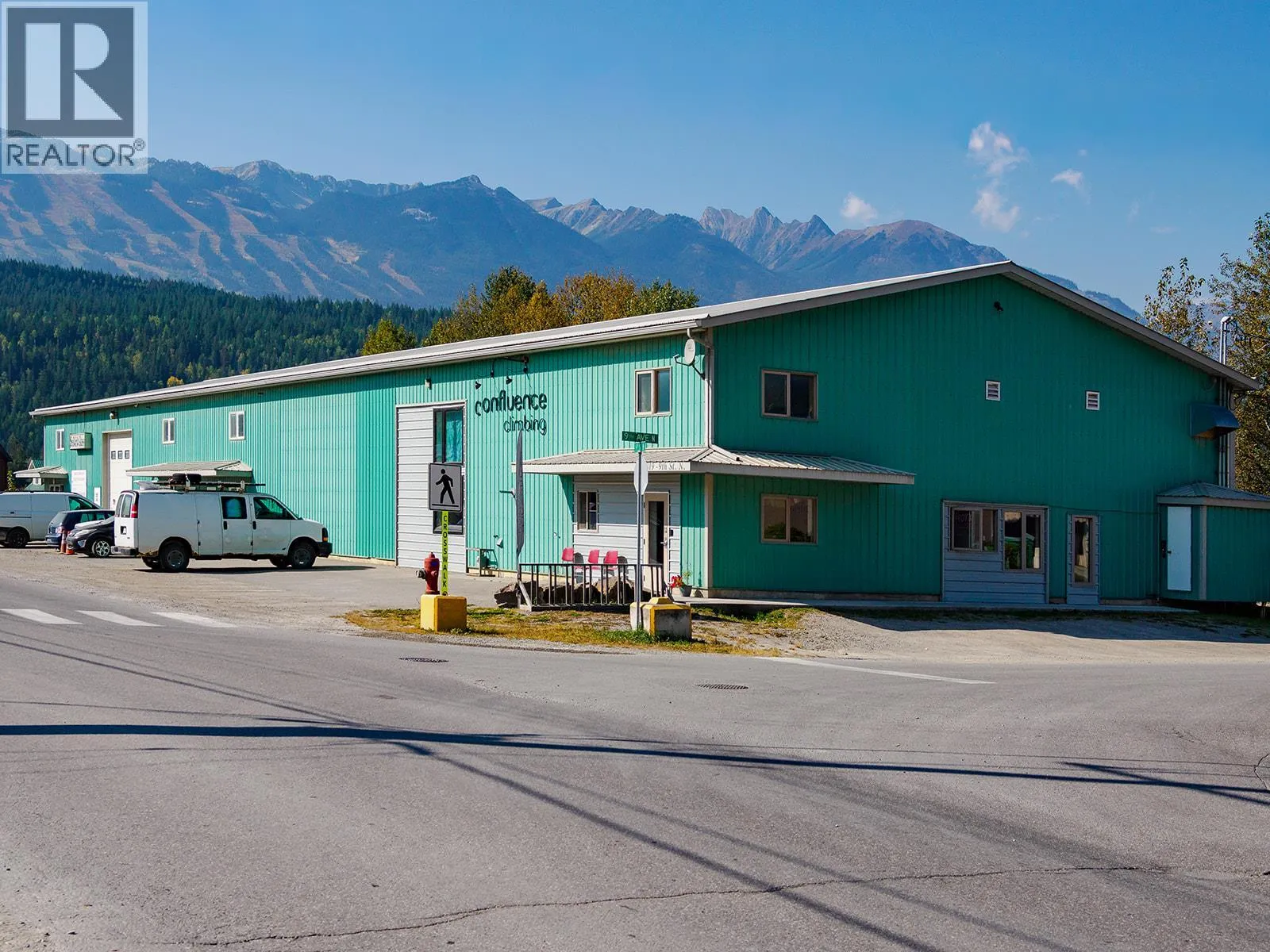 Other for rent: 819 9th Street N, Golden, British Columbia V0A 1H0