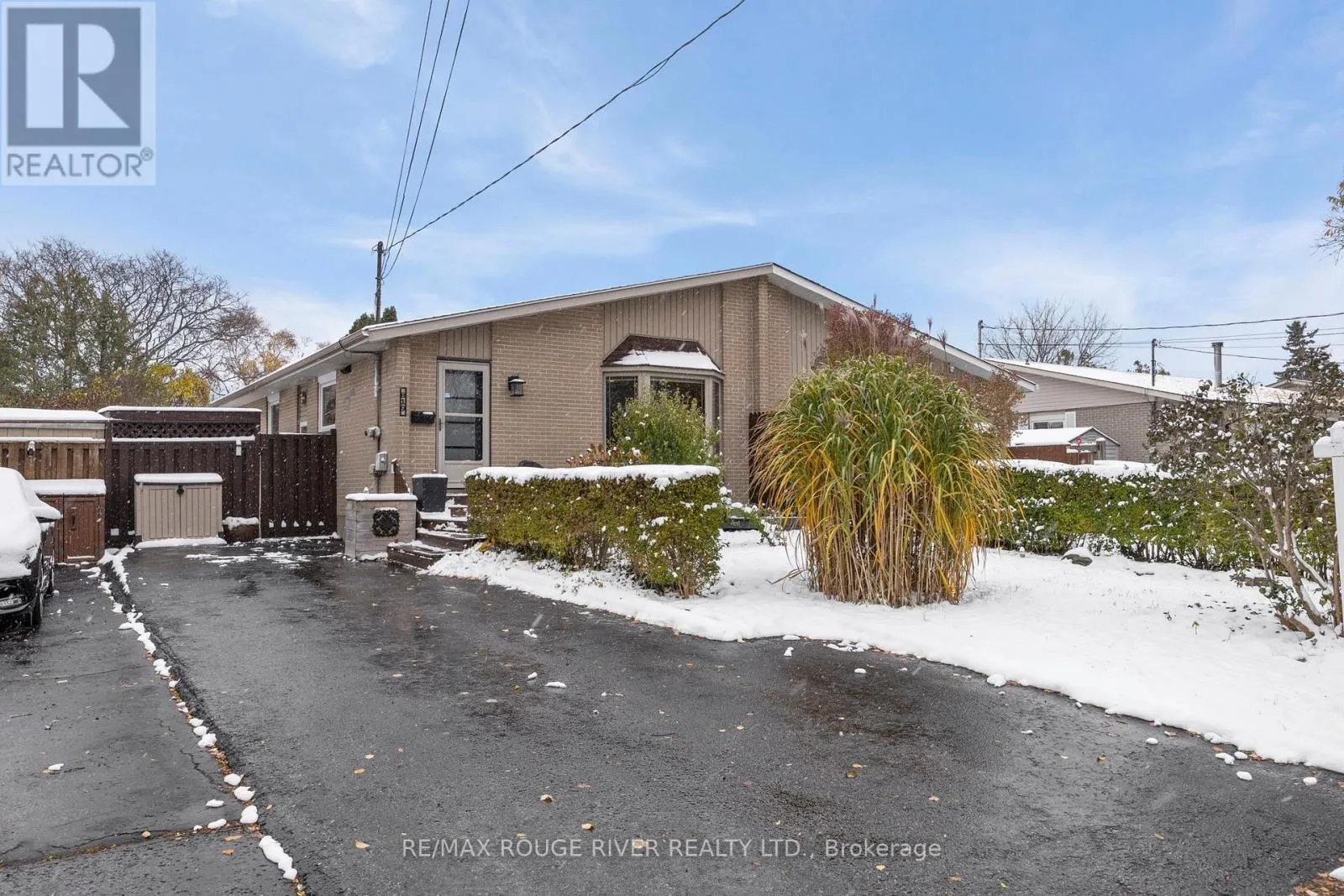 House for rent: 819 Sanok Drive, Pickering, Ontario L1W 2R1