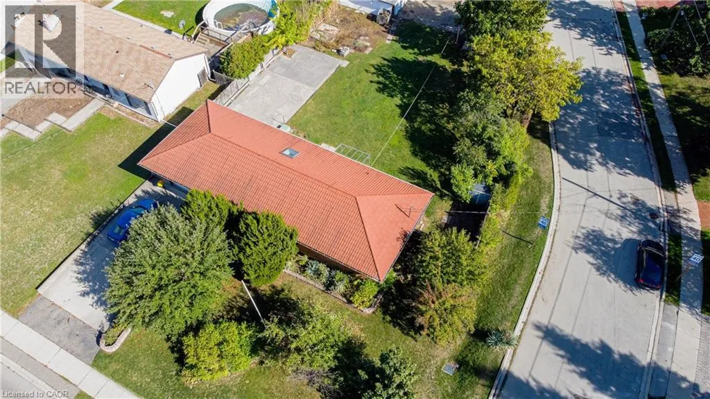 House for rent: 82 Millen Road, Stoney Creek, Ontario L8G 3G2