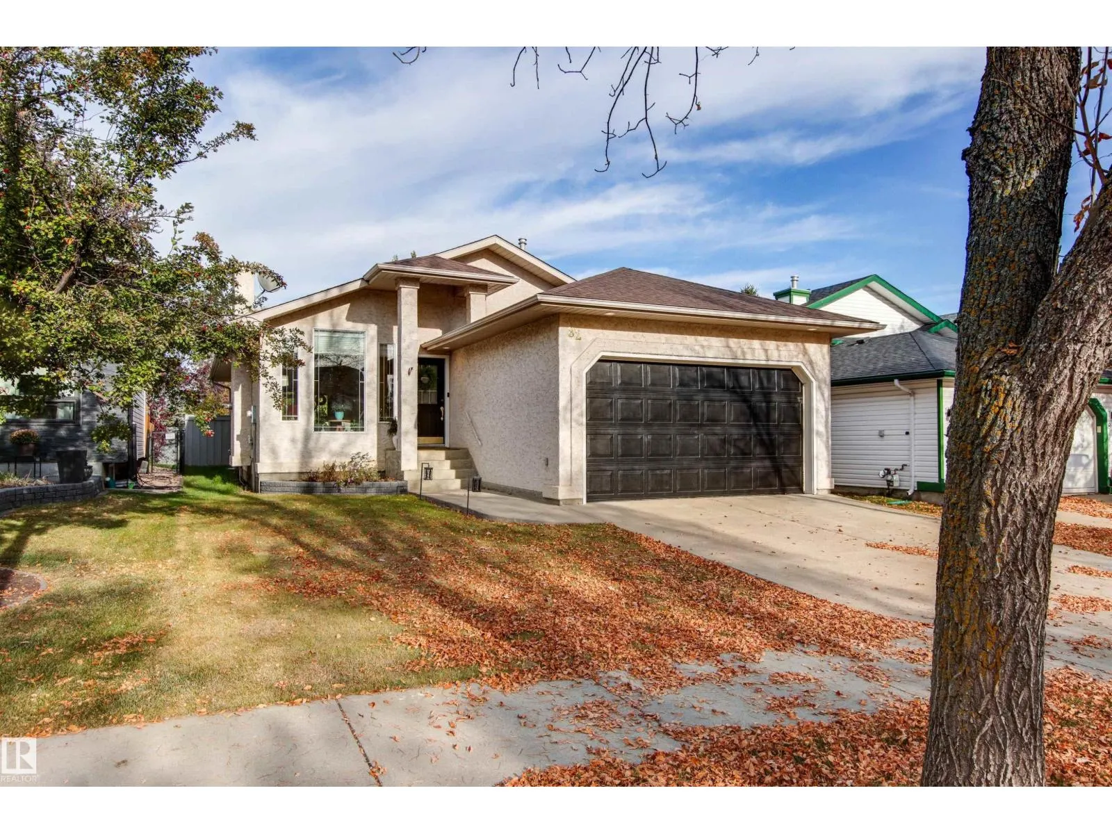 House for rent: 82 Oakridge Dr N, St. Albert, Alberta T8N 6L8