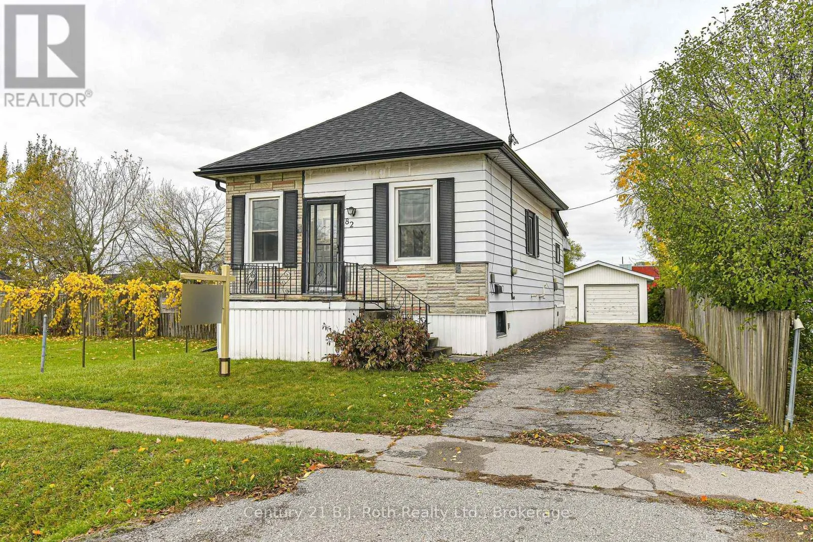 House for rent: 82 Poughkeepsie Street, Orillia, Ontario L3V 1M8