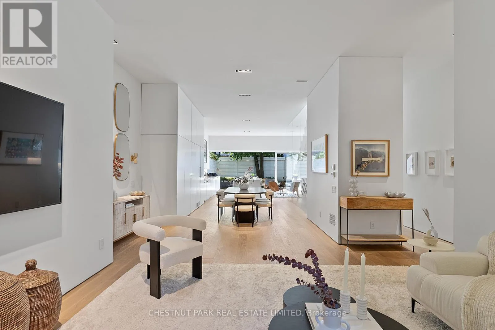 House for rent: 82 Robert Street, Toronto, Ontario M5S 2K3