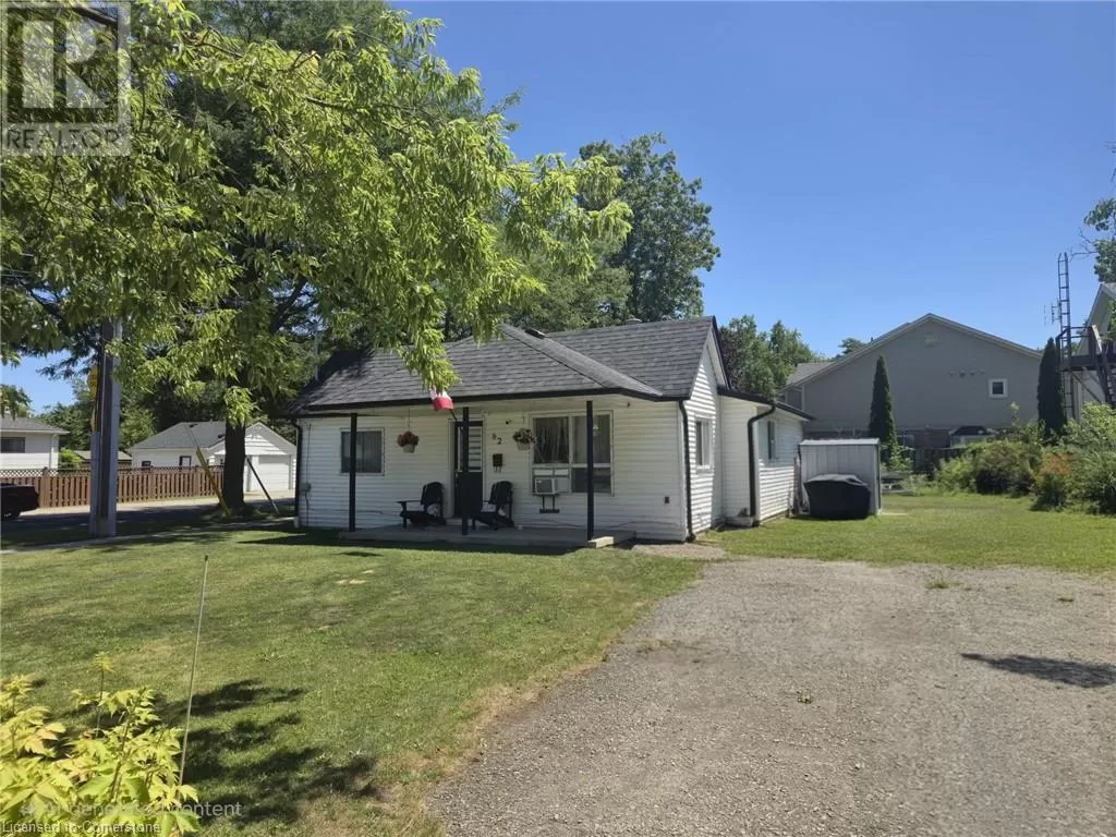 House for rent: 82 Teal Avenue, Stoney Creek, Ontario L8E 3B2