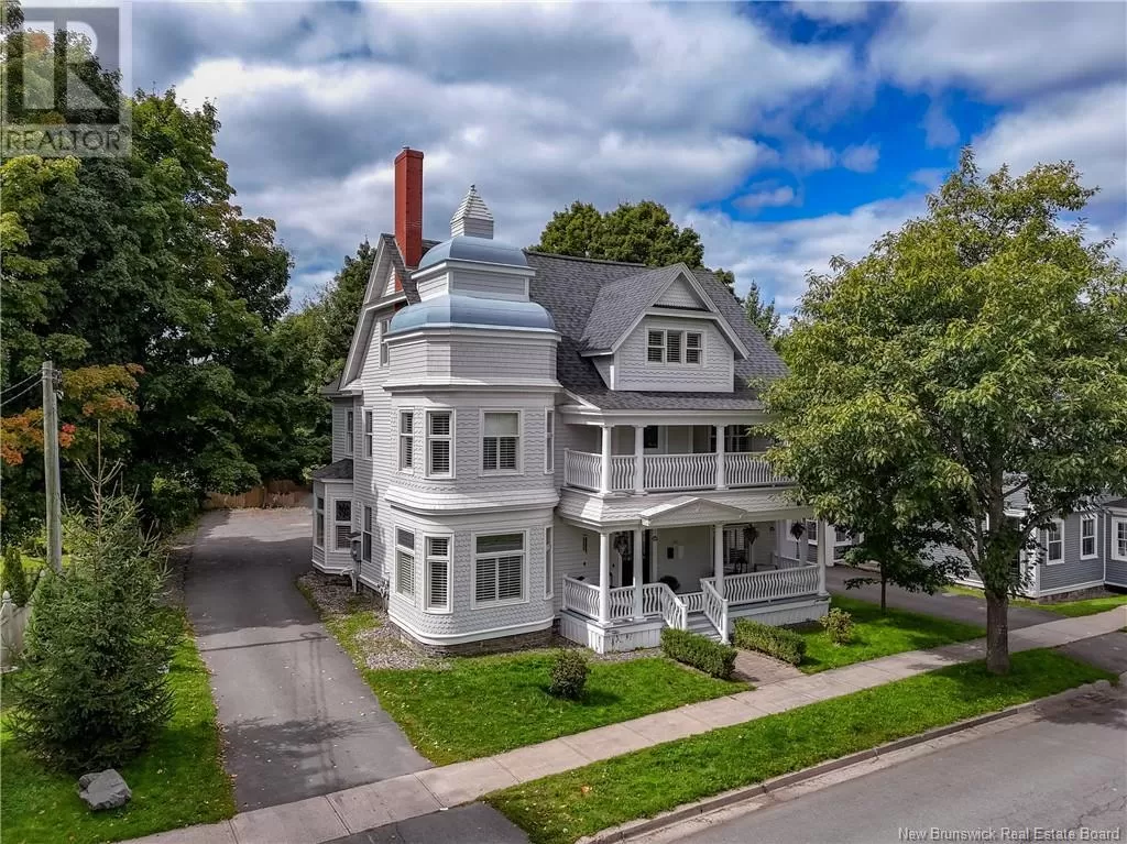 House for rent: 82 Waterloo Row, Fredericton, New Brunswick E3B 1Y9