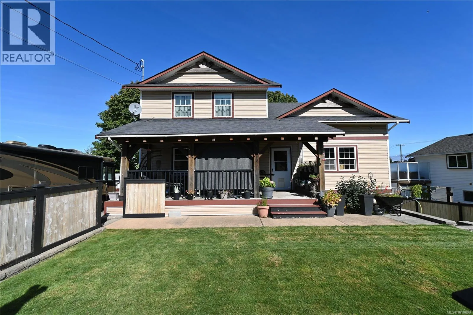 House for rent: 820 10th Ave, Campbell River, British Columbia V9W 3C4