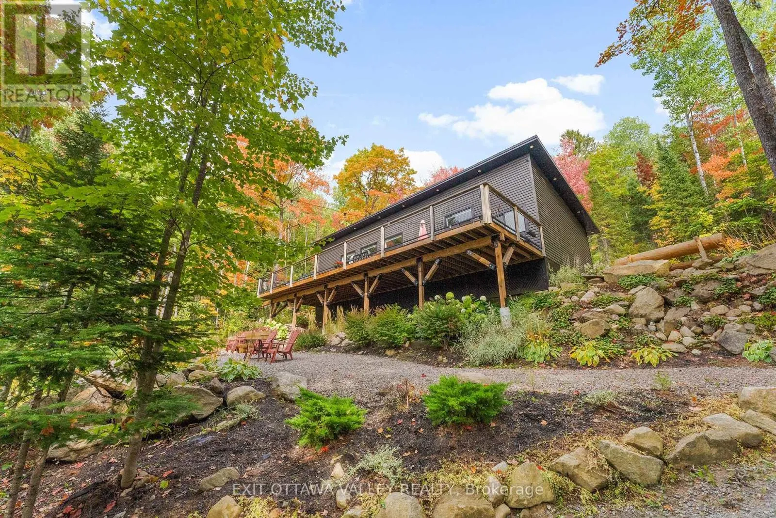 House for rent: 820 Hopefield Road, Madawaska Valley, Ontario K0J 1B0