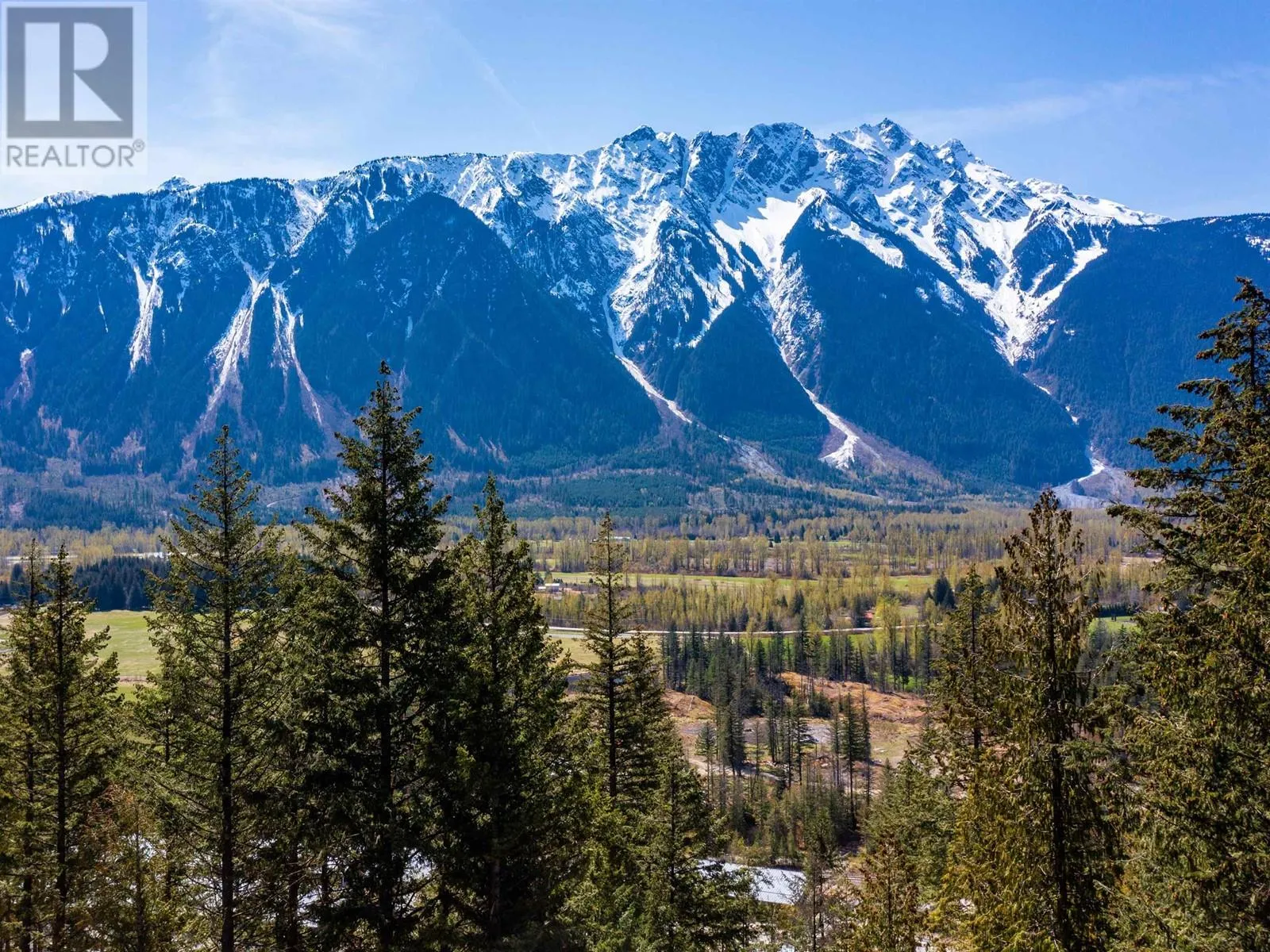8203 Merlot Peak Drive, Pemberton, British Columbia V0N 2L2