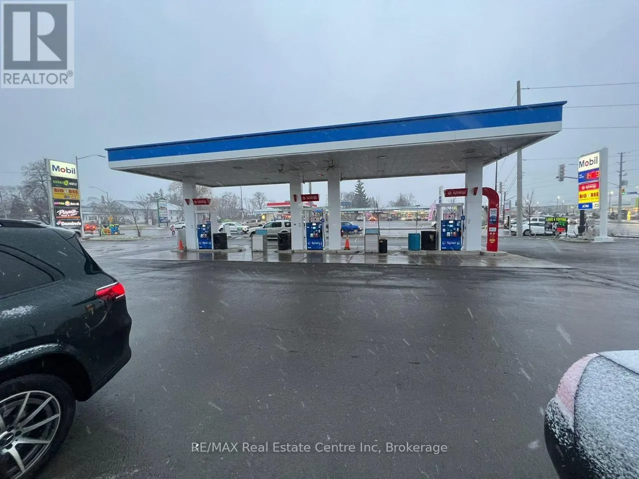 8209 Lundy's Lane, Niagara Falls, Ontario L2H 1H3