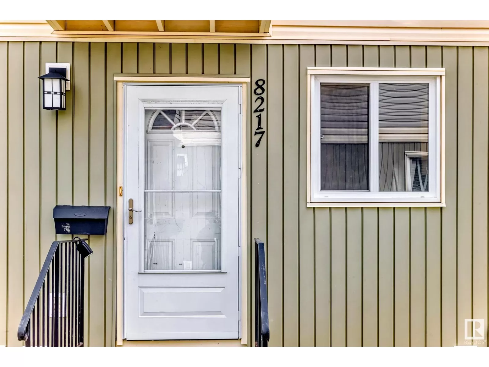 Row / Townhouse for rent: 8217 182 St Nw, Edmonton, Alberta T2T 1L2