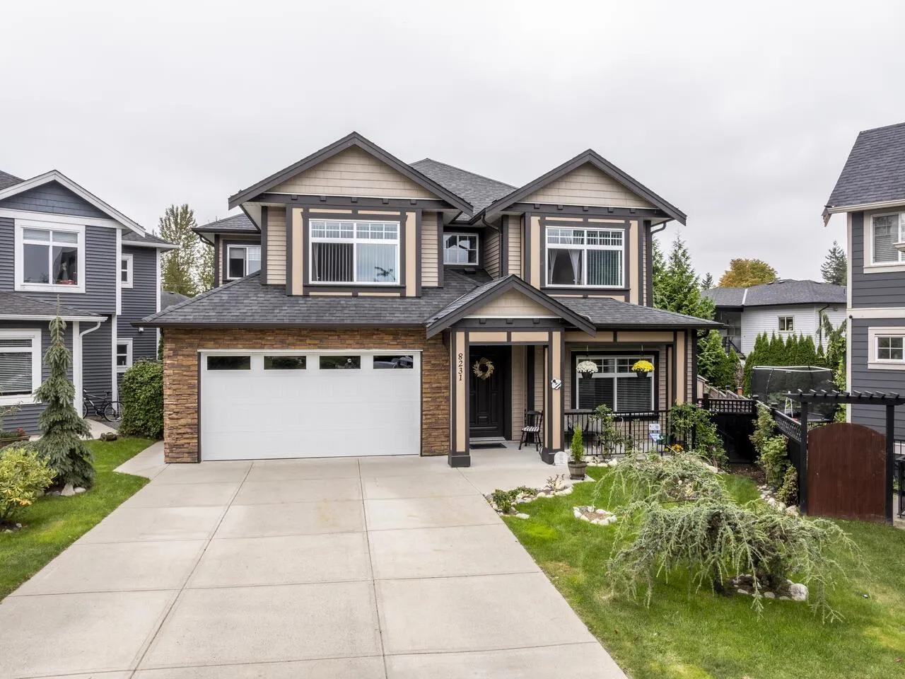 House for rent: 8231 Tanaka Terrace, Mission, British Columbia V2V 7J4