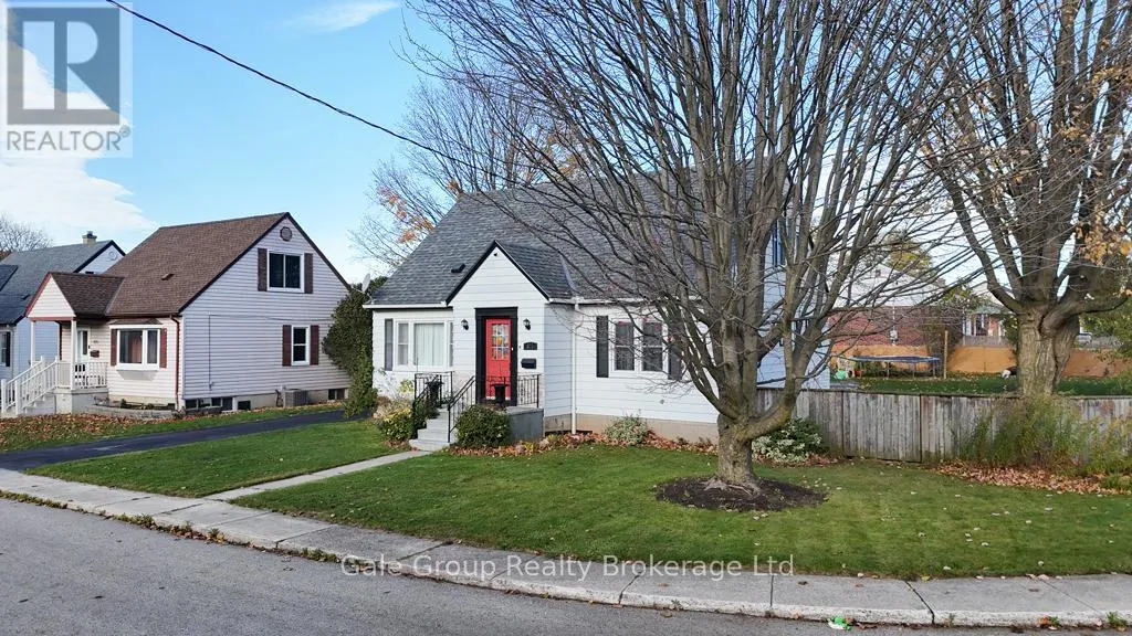 House for rent: 825 Maple Avenue, Woodstock, Ontario N4S 2A5