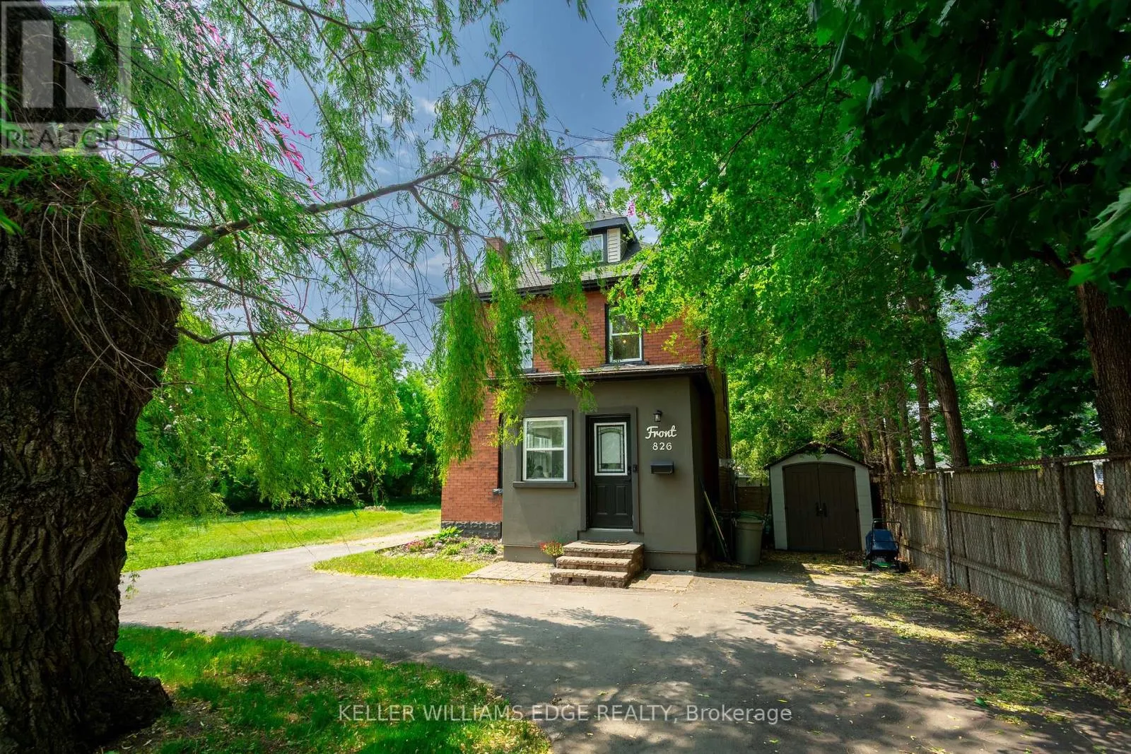 House for rent: 826 Beach Boulevard, Hamilton, Ontario L8H 6Z4