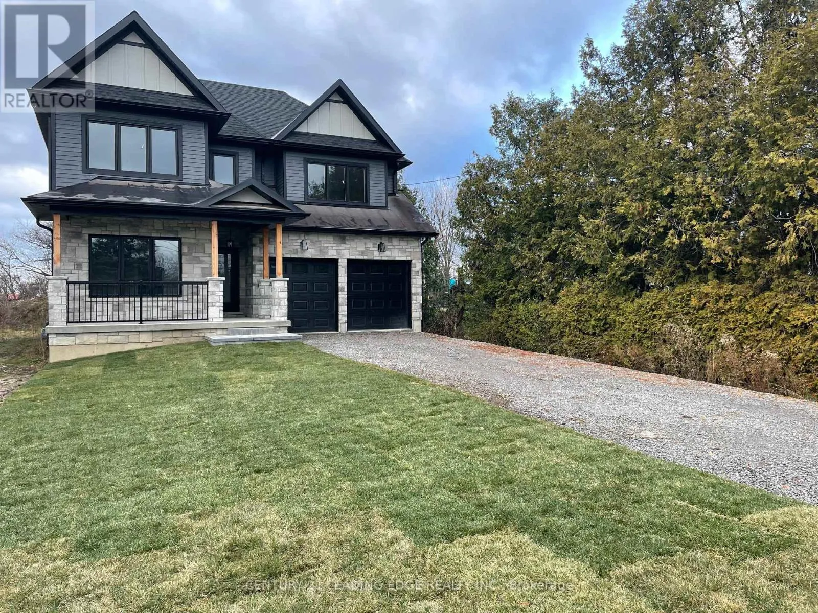 House for rent: 826 Montsell Avenue, Georgina, Ontario L0E 1S0