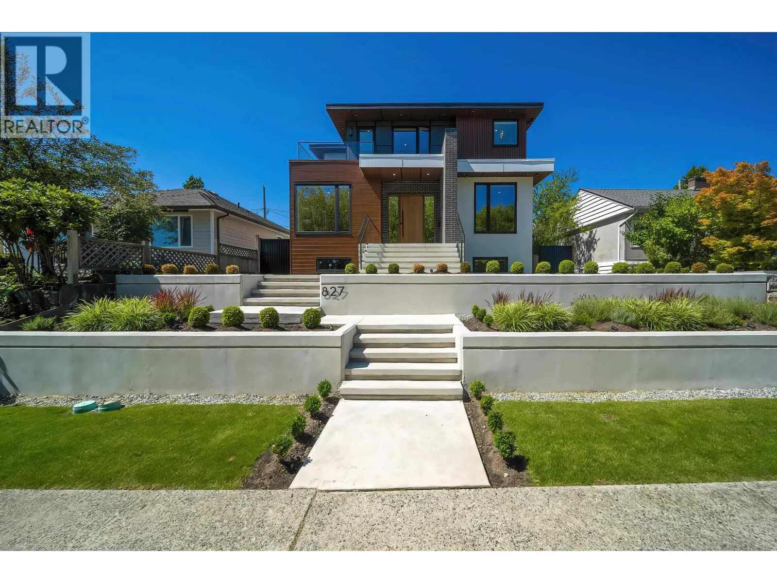 House for rent: 827 Chestnut Street, New Westminster, British Columbia V3L 4N3