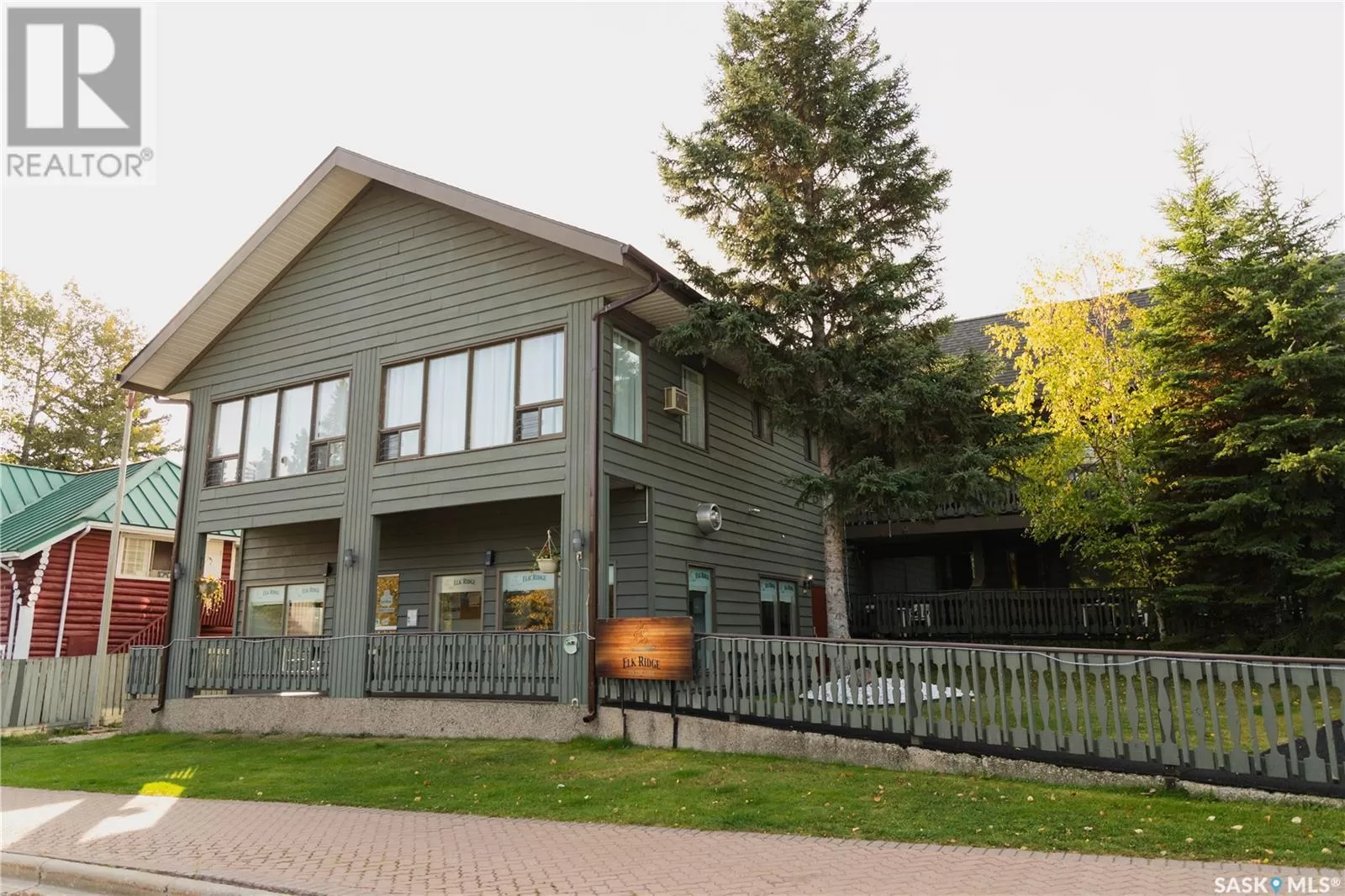 827 Lakeview Drive, Prince Albert National Park, Saskatchewan S0J 2Y0