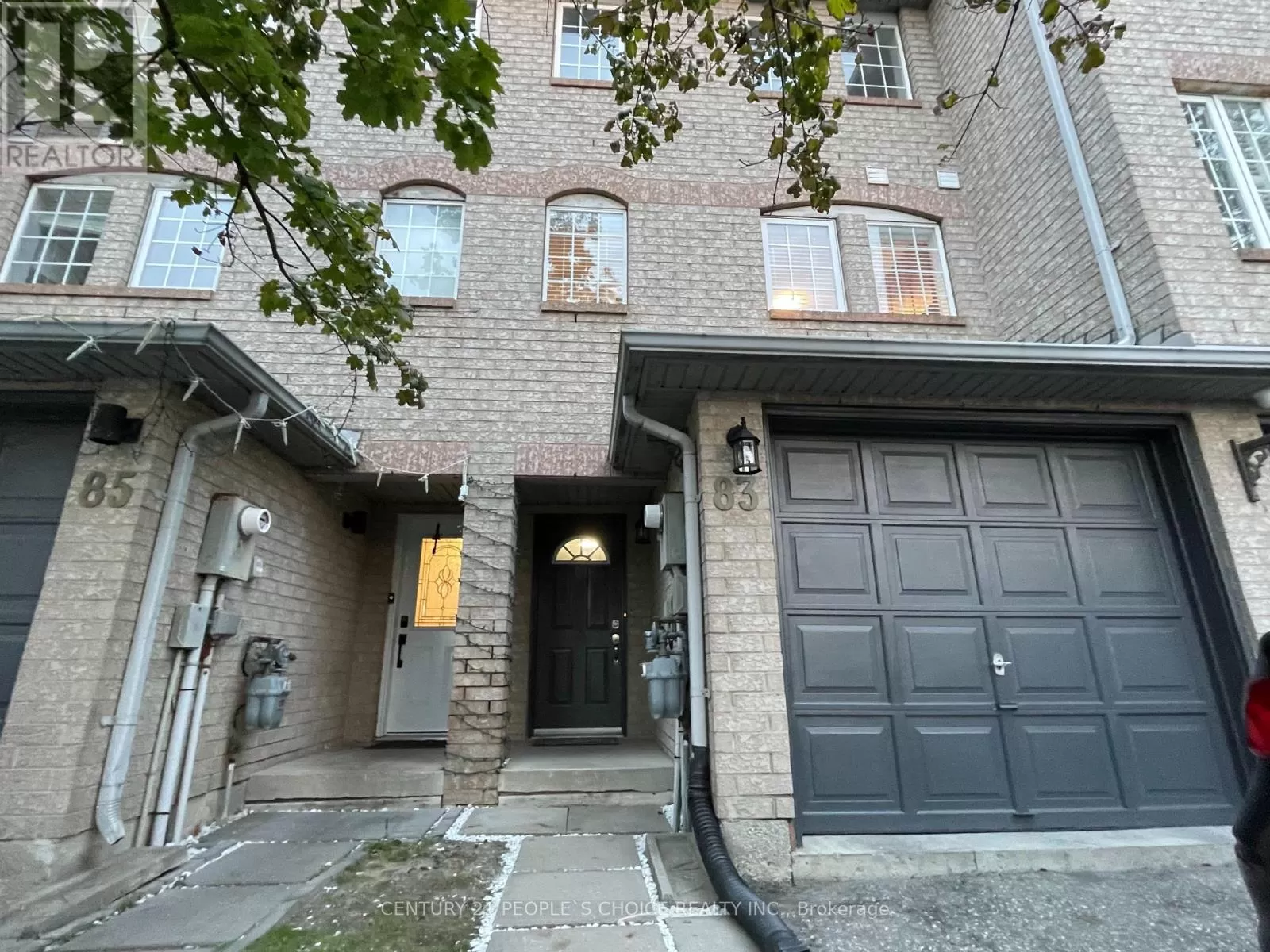 Row / Townhouse for rent: 83 Spadina Road N, Brampton, Ontario L6X 4X6