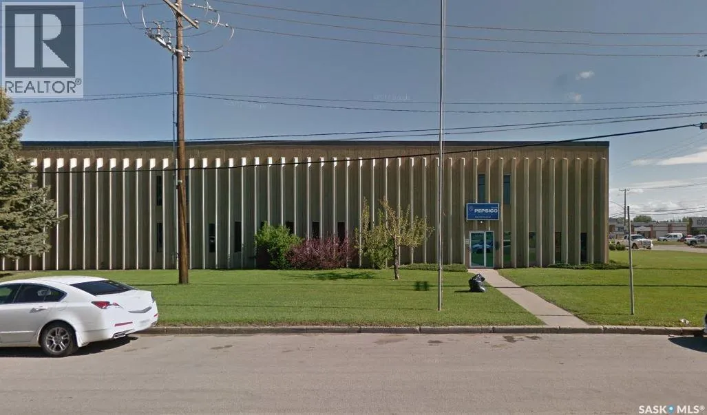 830 43rd Street E, Saskatoon, Saskatchewan S7K 3V1