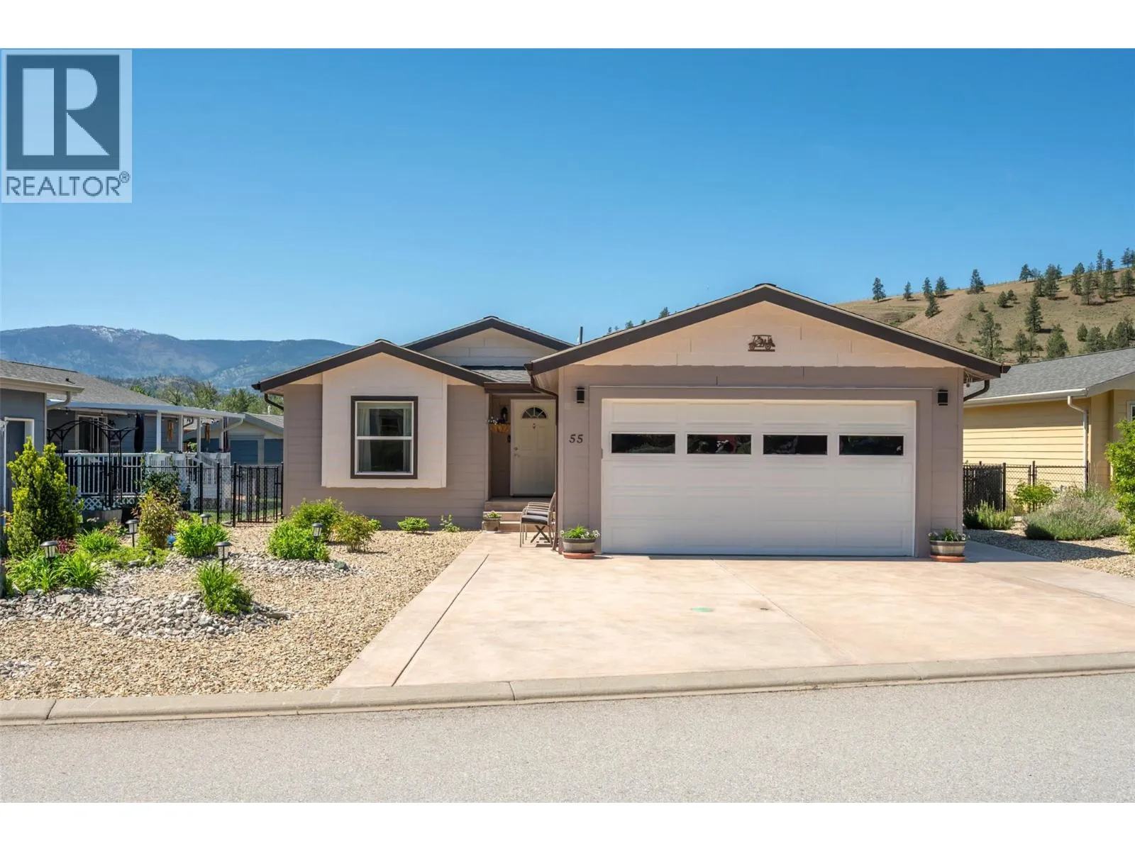 Manufactured Home for rent: 8300 Gallagher Lake Frontage Road Unit# 55, Oliver, British Columbia V0H 1T2