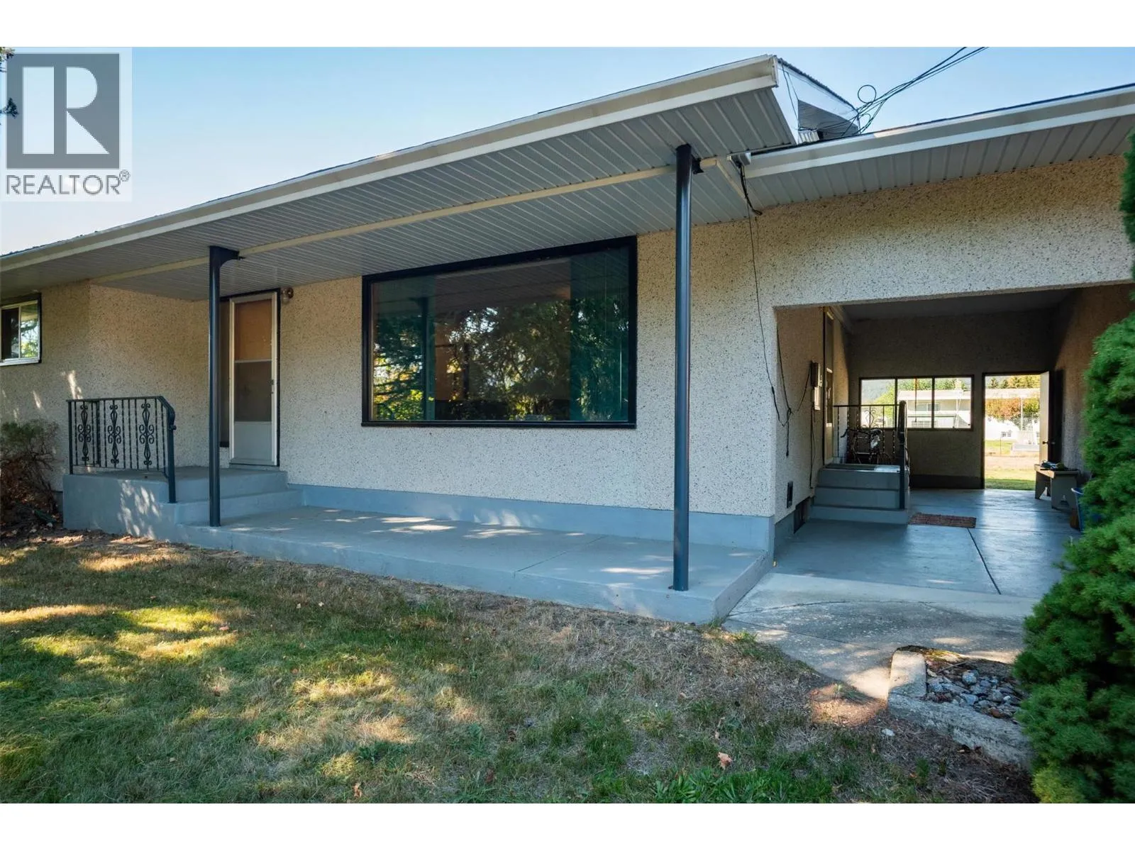 House for rent: 832 Kootenay Road, Castlegar, British Columbia V1N 4K2