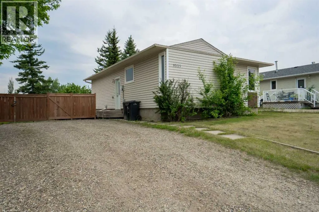 House for rent: 8325 101 Avenue, Peace River, Alberta T8S 1N2