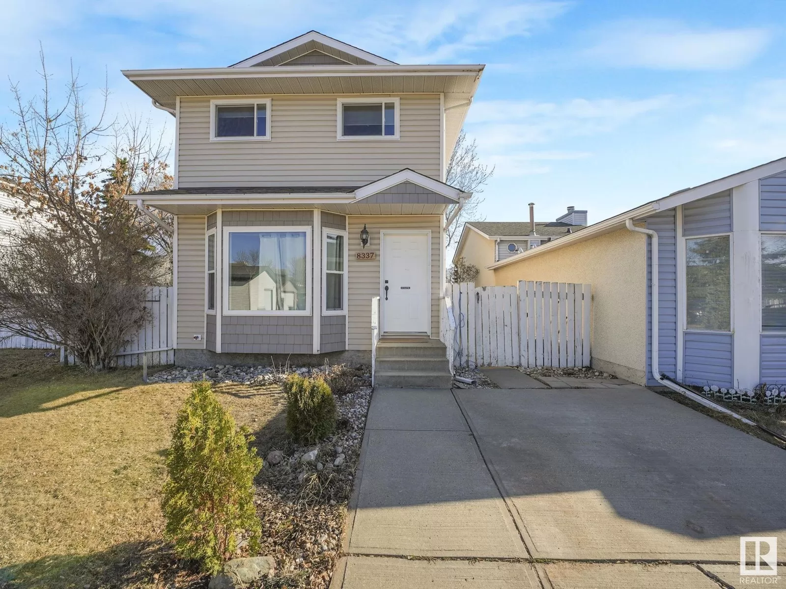 House for rent: 8337 156 Av Nw, Edmonton, Alberta T5Z 2R5