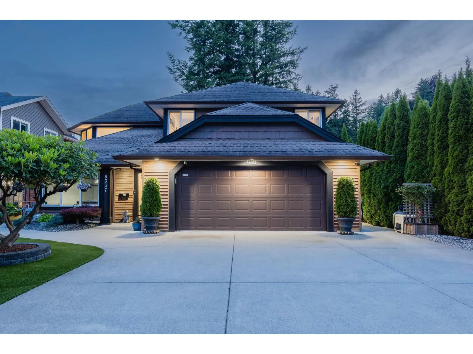 House for rent: 8337 Shimek Street, Mission, British Columbia V2V 6S2