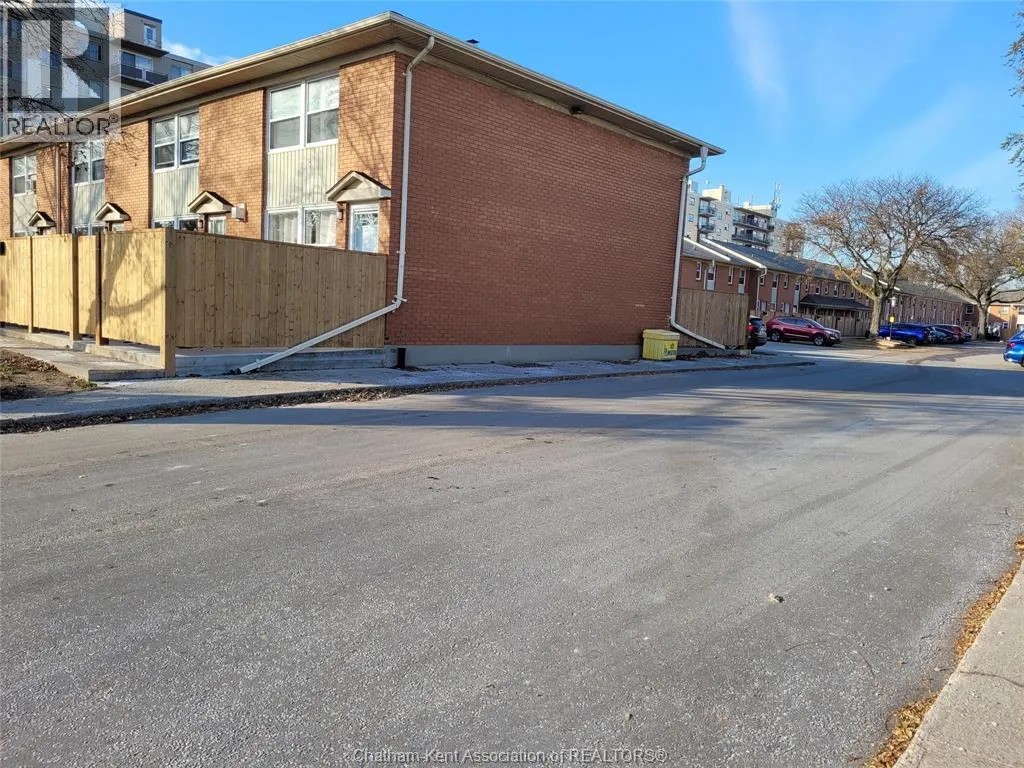 Row / Townhouse for rent: 834 Exmouth Street Unit# 21, Sarnia, Ontario N7T 5R2