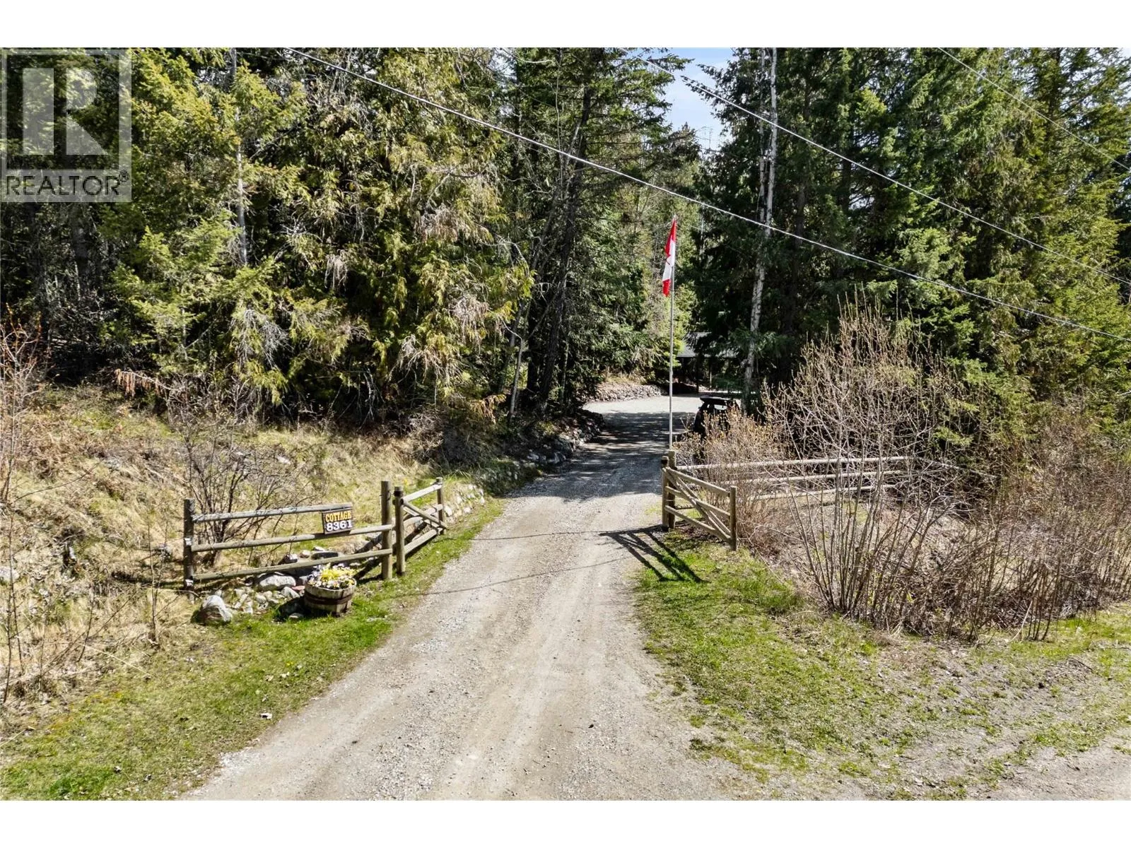 House for rent: 8361 Ladner Road, Vernon, British Columbia V1B 3M8