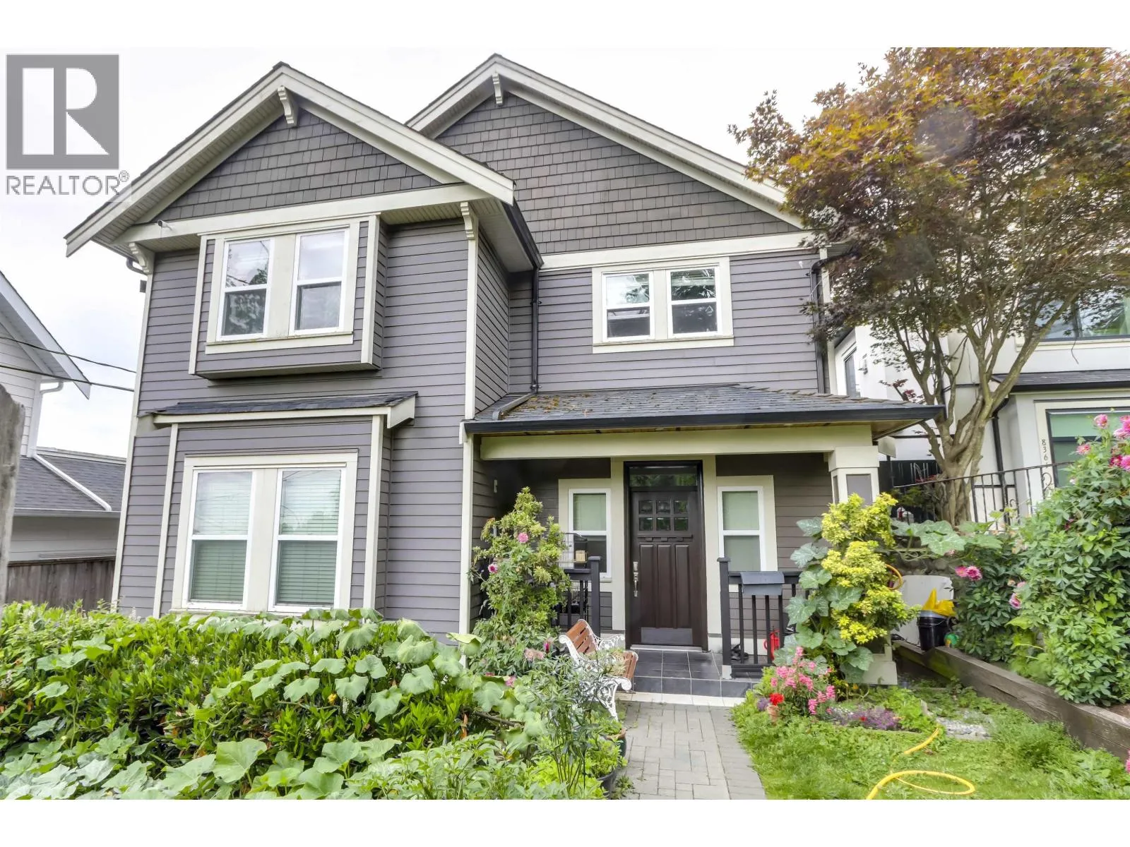 House for rent: 8363 Victoria Drive, Vancouver, British Columbia V5P 4A8