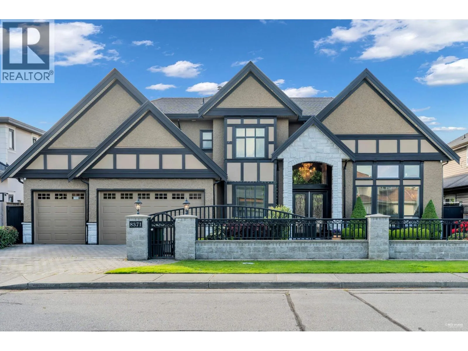 House for rent: 8371 Fairhurst Road, Richmond, British Columbia V7C 1Y7