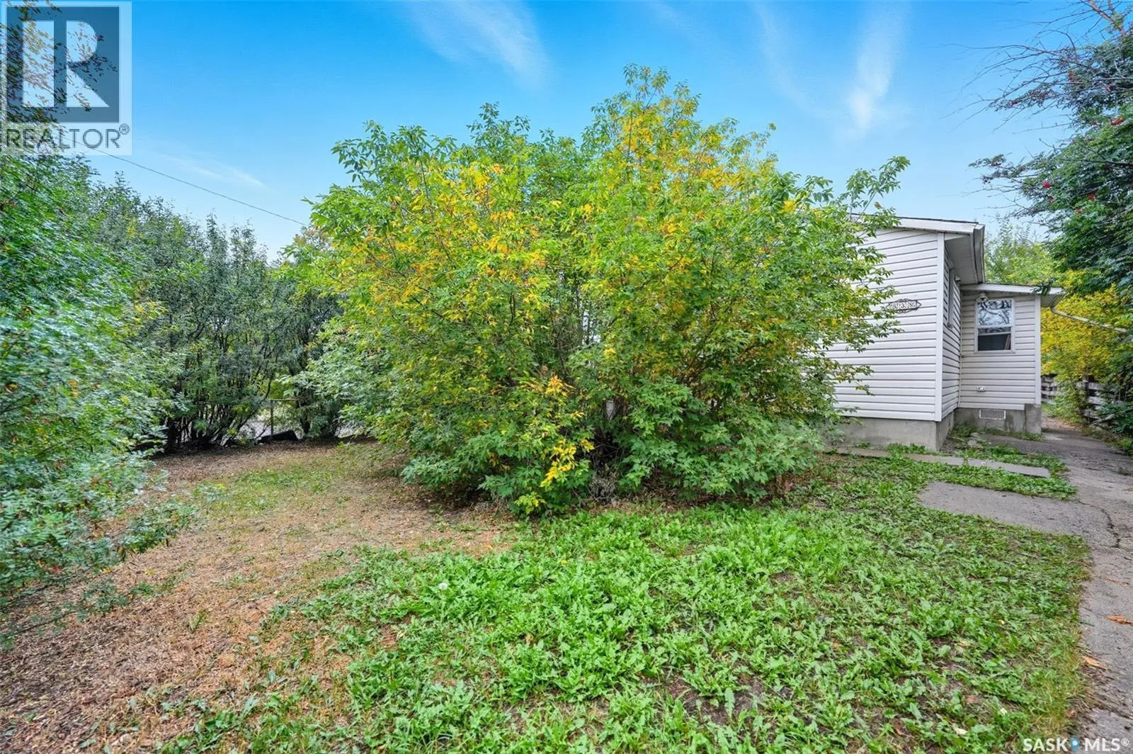 House for rent: 838 K Avenue N, Saskatoon, Saskatchewan S7L 2N1