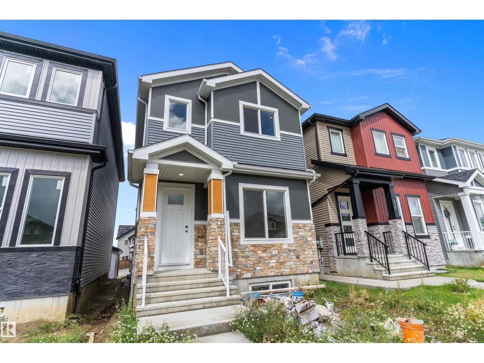 House for rent: 838 Northern Harrier Ln Nw, Edmonton, Alberta T5R 2V5