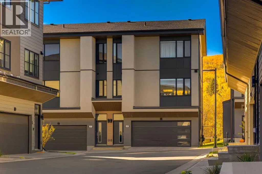 Row / Townhouse for rent: 84, 1453 Na'a Drive Sw, Calgary, Alberta T3H 6H7