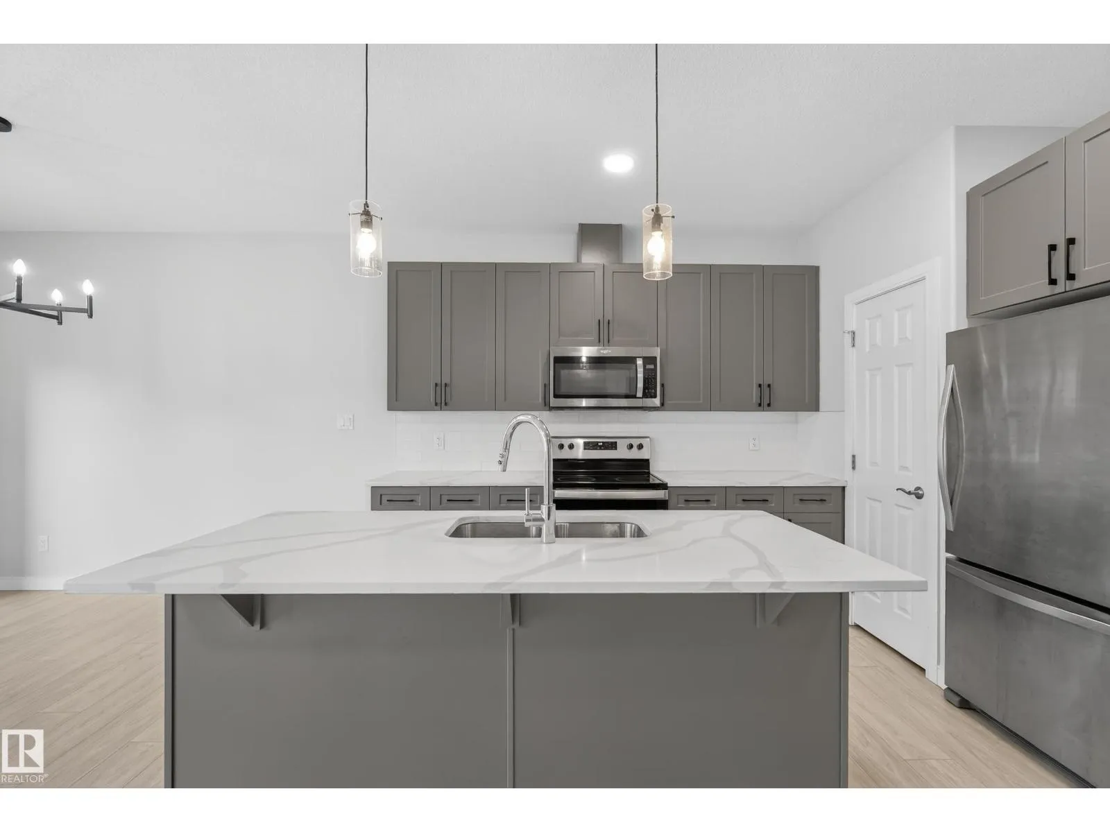 Duplex for rent: 84 Meadowland Cr, Spruce Grove, Alberta T7X 0A6