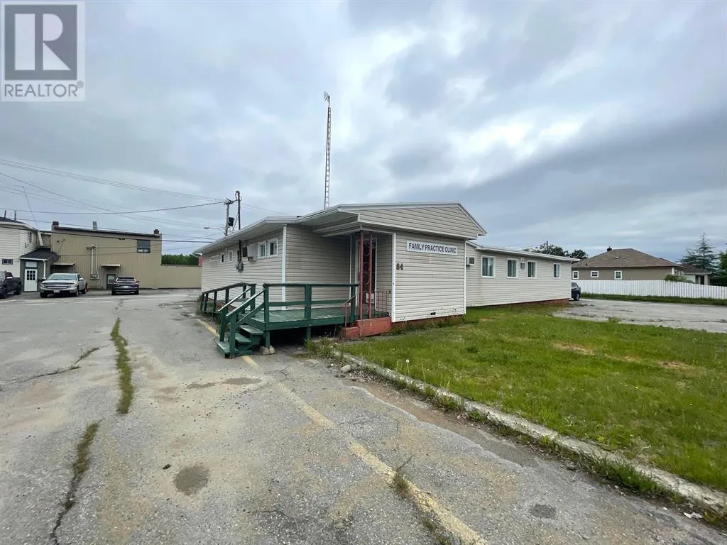 Other for rent: 84 Memorial Avenue, Grand Falls-Windsor, Newfoundland & Labrador A2A 1R9