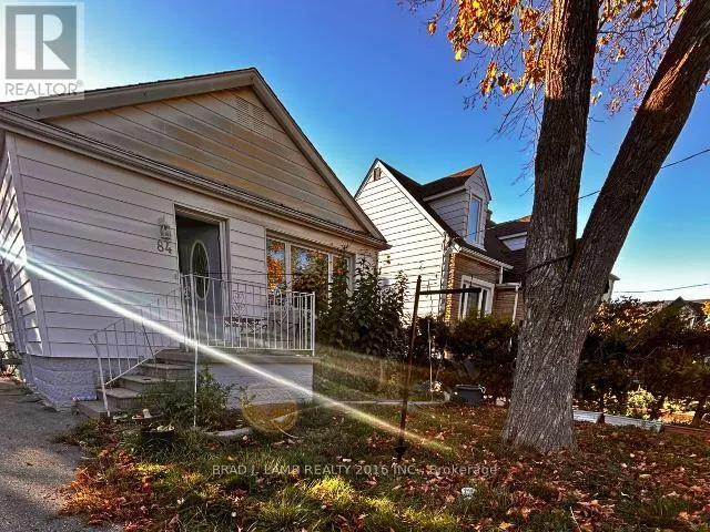 House for rent: 84 Seventeenth Street, Toronto, Ontario M8V 3K4