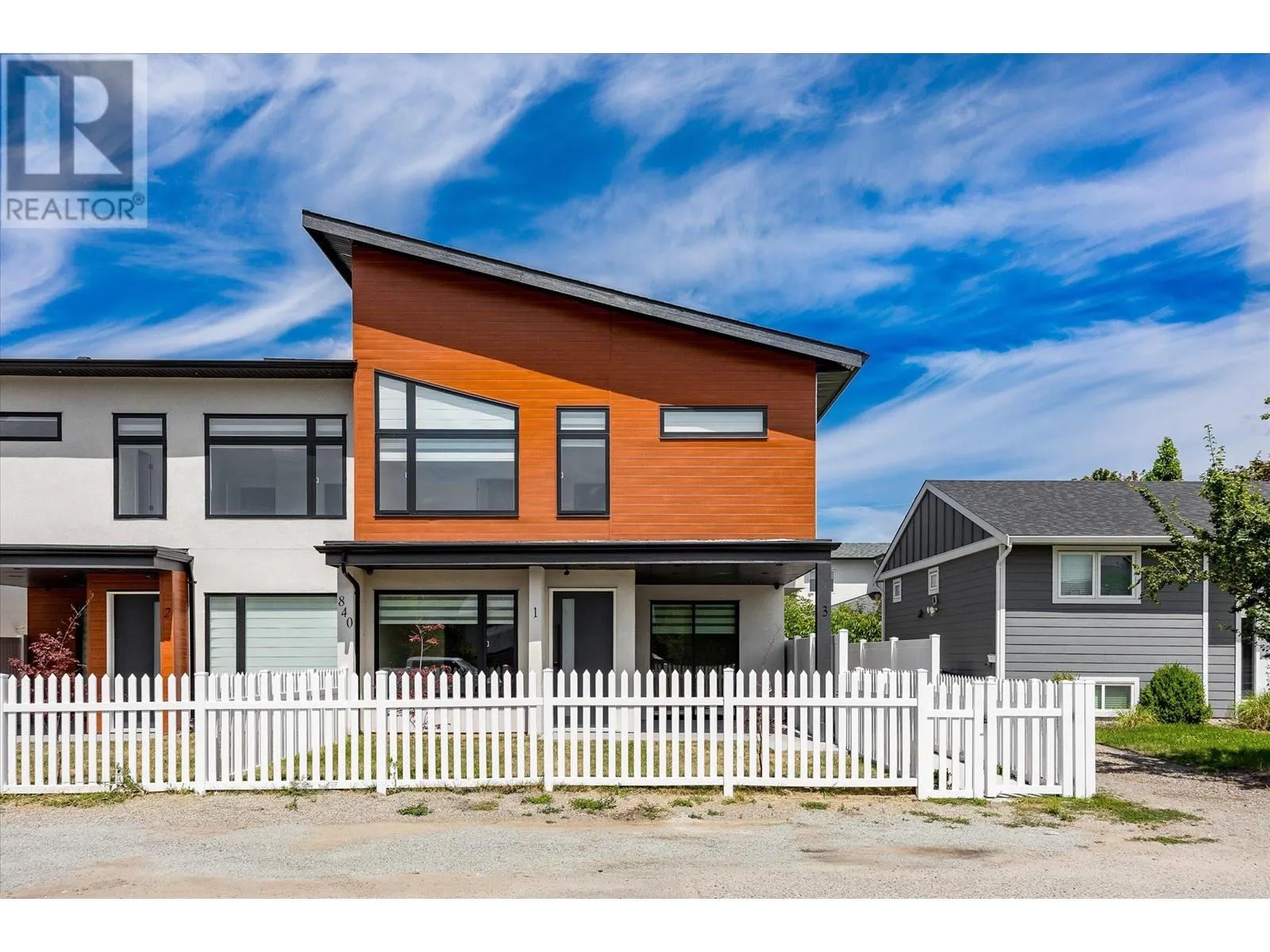 Row / Townhouse for rent: 840 Grenfell Avenue Unit# 1, Kelowna, British Columbia V1Y 5J4