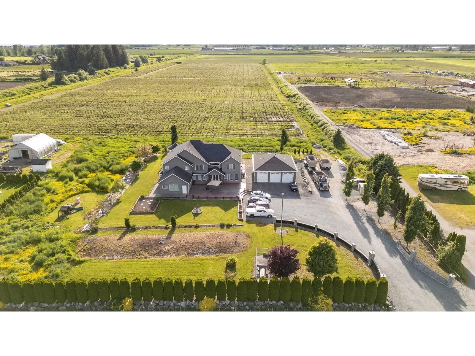 House for rent: 8415 184 Street, Surrey, British Columbia V4N 6G4