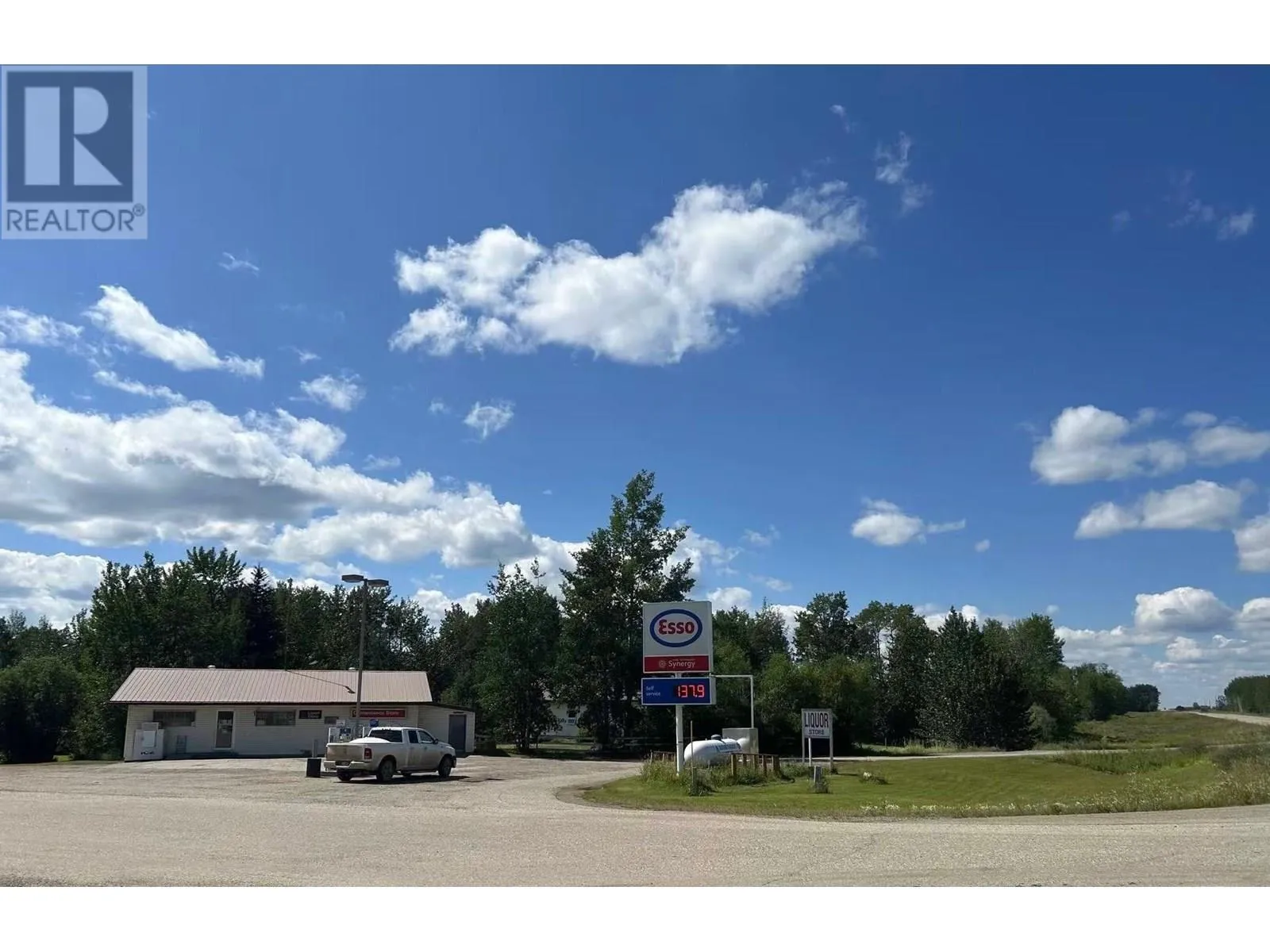 Retail for rent: 8445 271 Road, Dawson Creek, British Columbia V0C 1T0