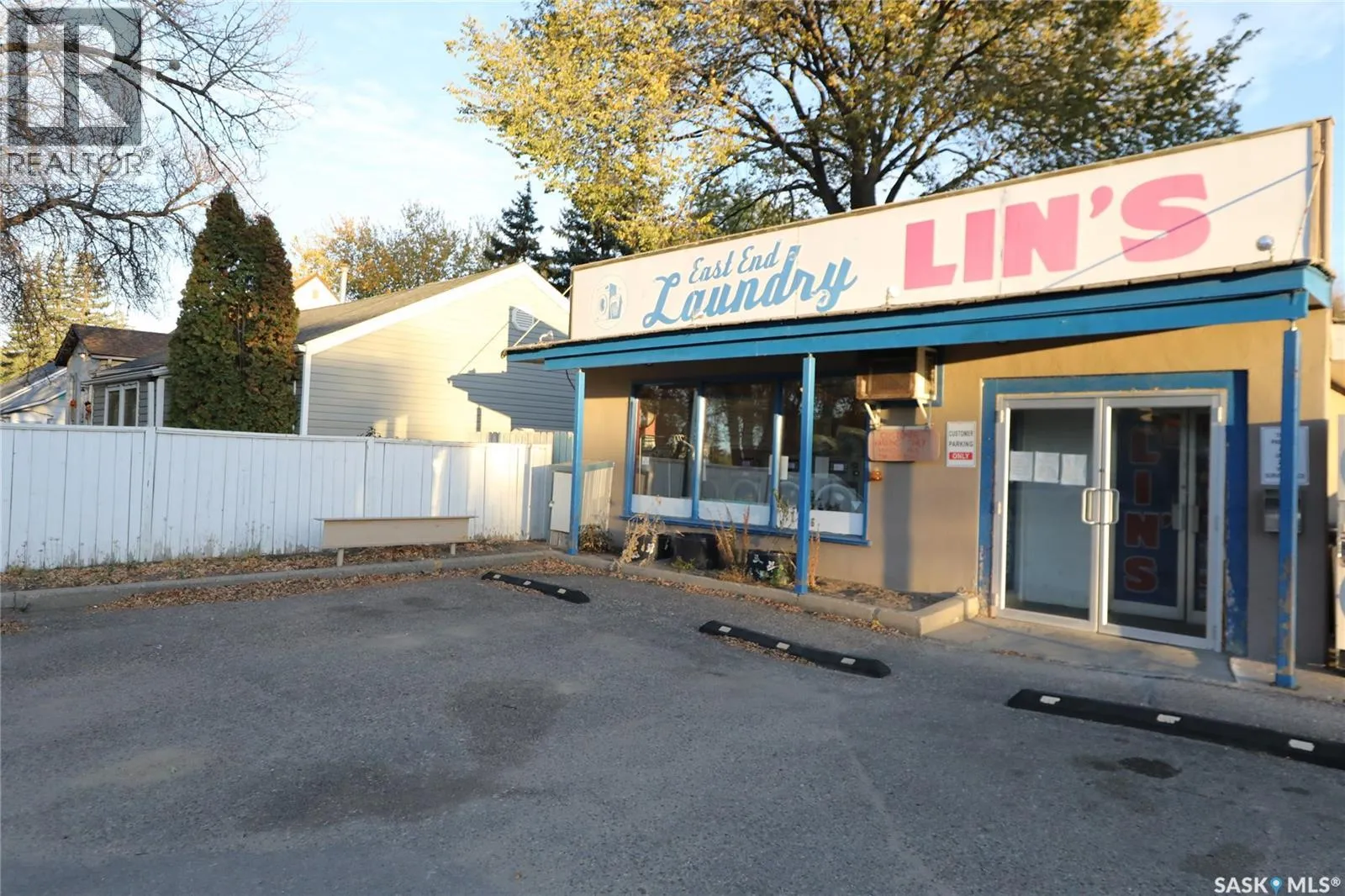 846 Athabasca Street E, Moose Jaw, Saskatchewan S6H 0M7