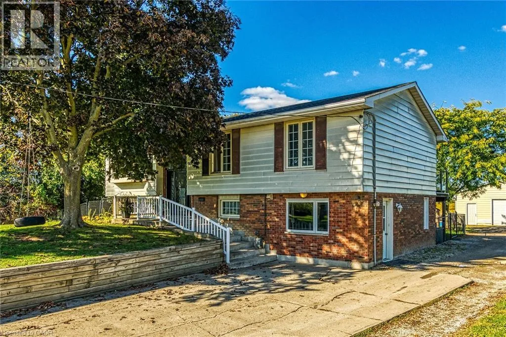 House for rent: 8462 White Church Road E, Glanbrook, Ontario L0R 1W0