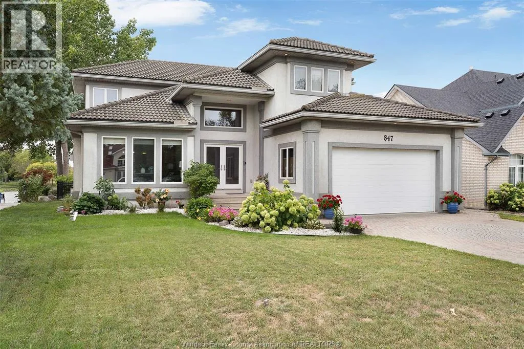 House for rent: 847 Lake Shore Drive, Windsor, Ontario N9G 2R1