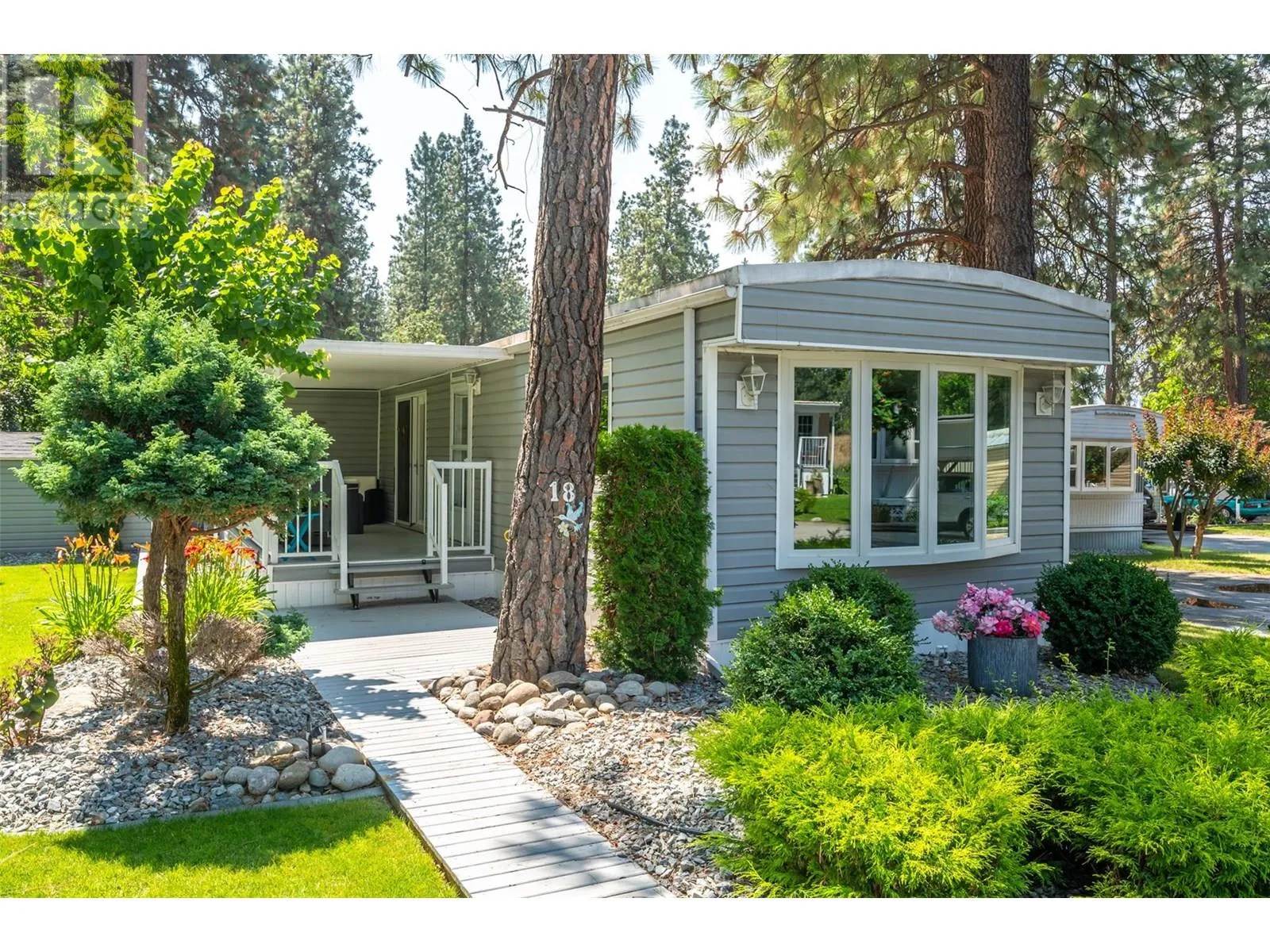 Manufactured Home for rent: 8487 97 Highway Unit# 18, Oliver, British Columbia V0H 1T2