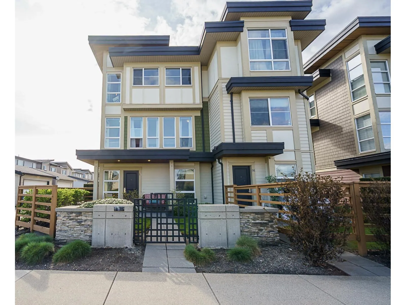 Row / Townhouse for rent: 85 19477 72a Avenue, Surrey, British Columbia V4N 6M2