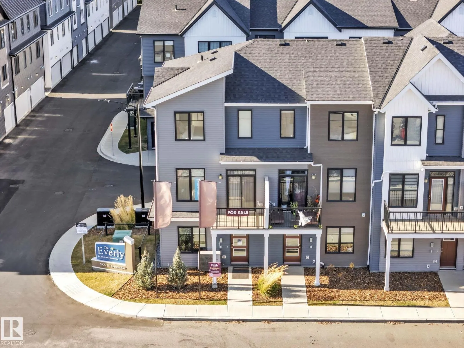 Row / Townhouse for rent: #85 6905 25 Av Sw, Edmonton, Alberta T6X 3B7